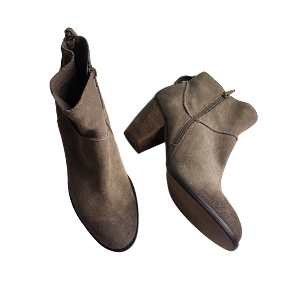 Steve Madden Milaan Brown Leather Ankle Booties - Picture 1 of 8